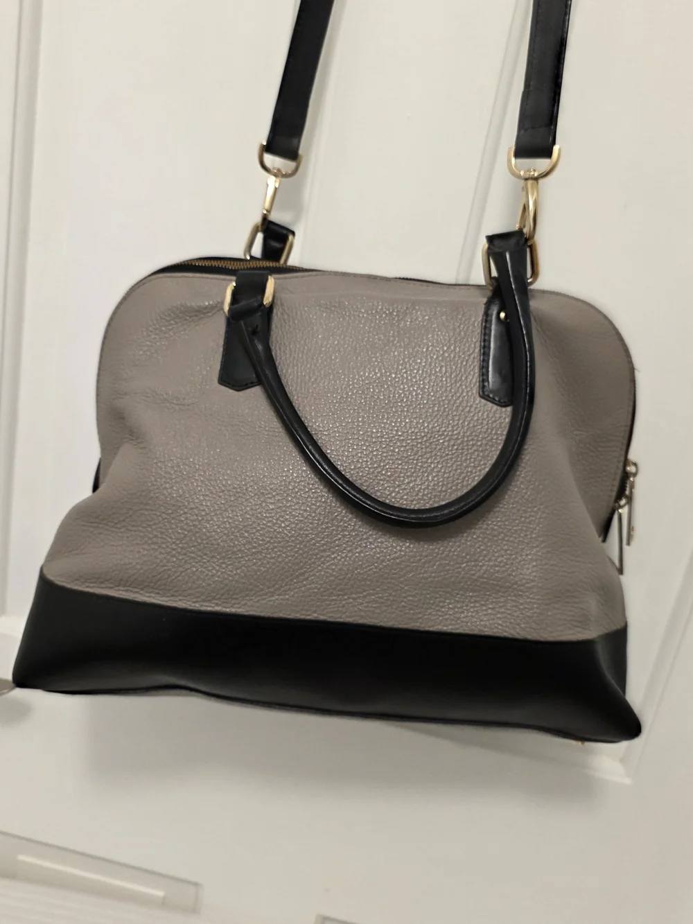 Peruzzi Leather Bag Gray And Black Fully Lined W/Detachable Crossbody Strap